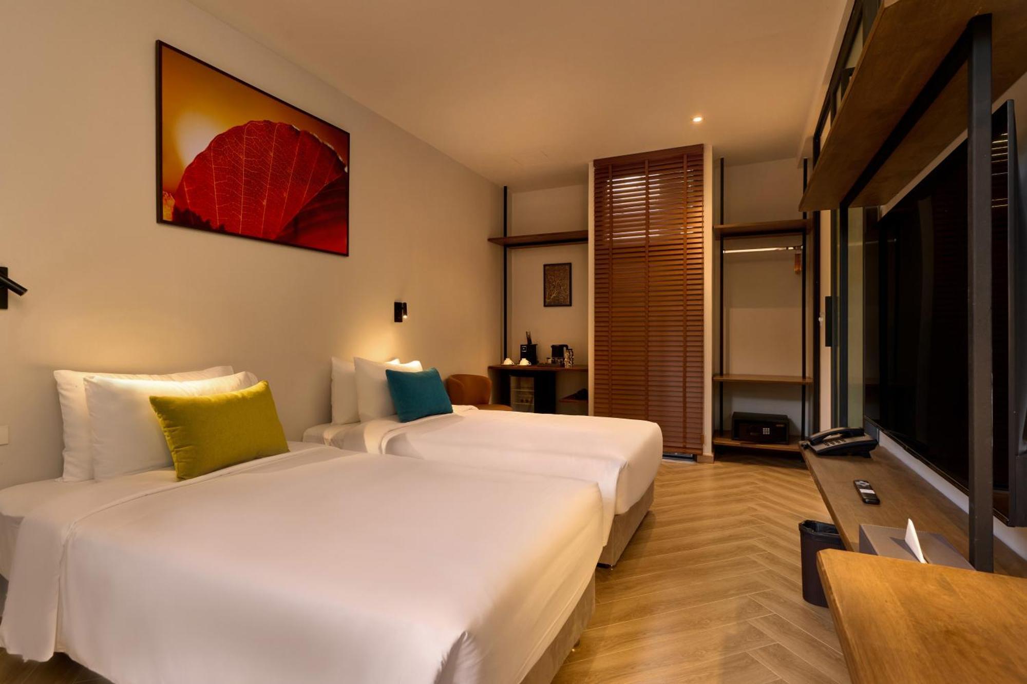 Red Door Samsen Hotel, Бангкок Екстер'єр фото
