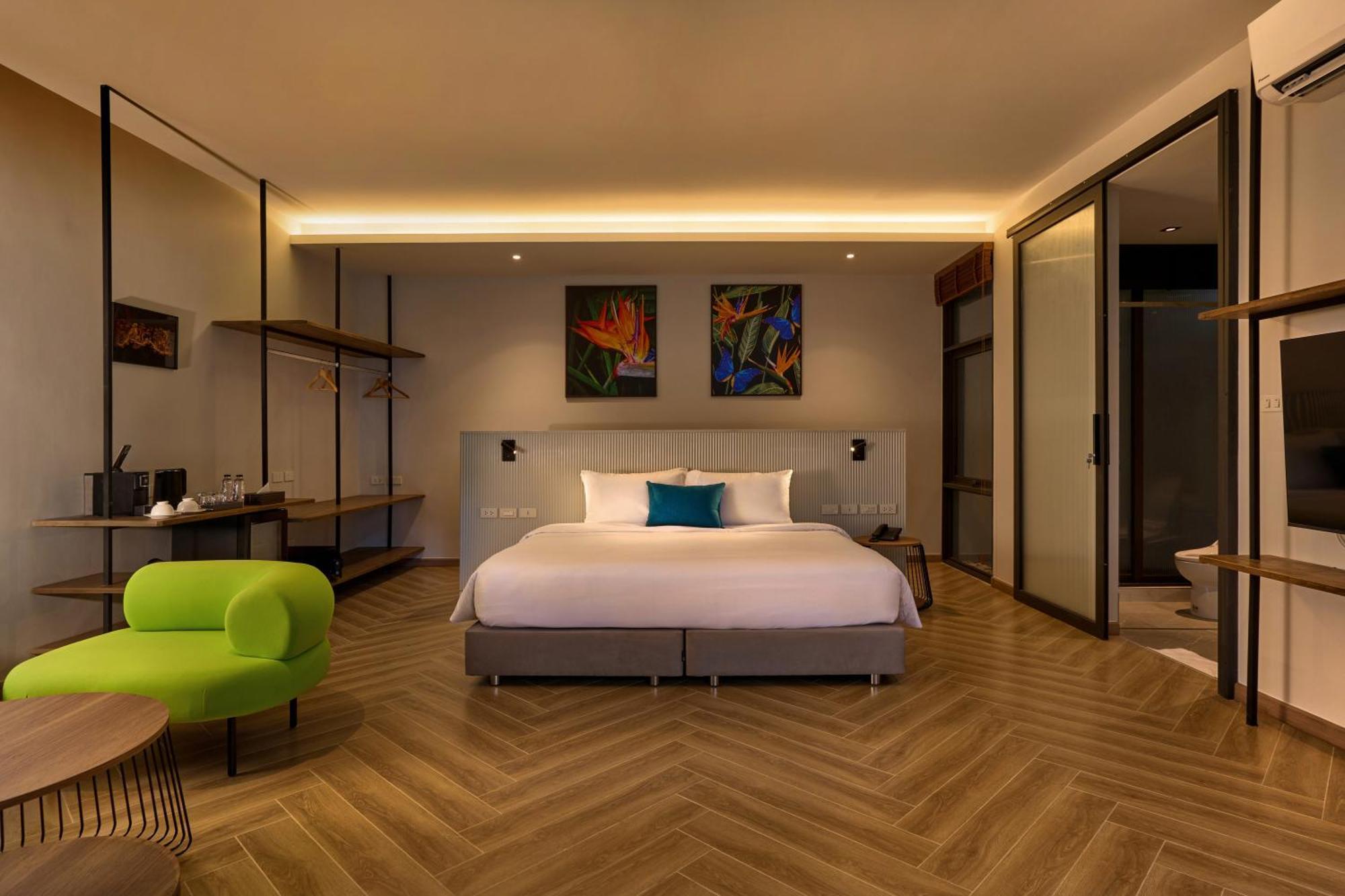 Red Door Samsen Hotel, Бангкок Екстер'єр фото