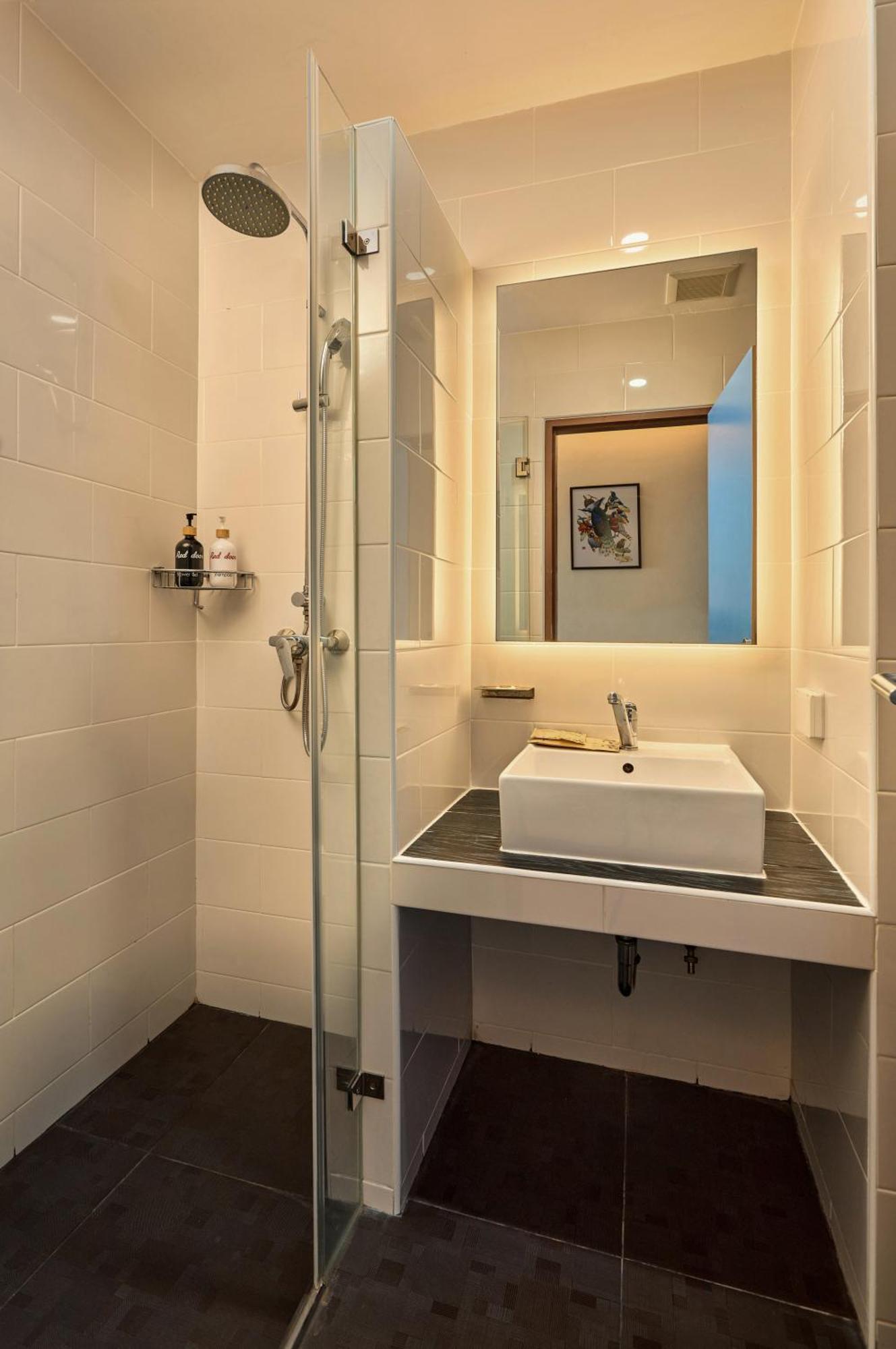 Red Door Samsen Hotel, Бангкок Екстер'єр фото