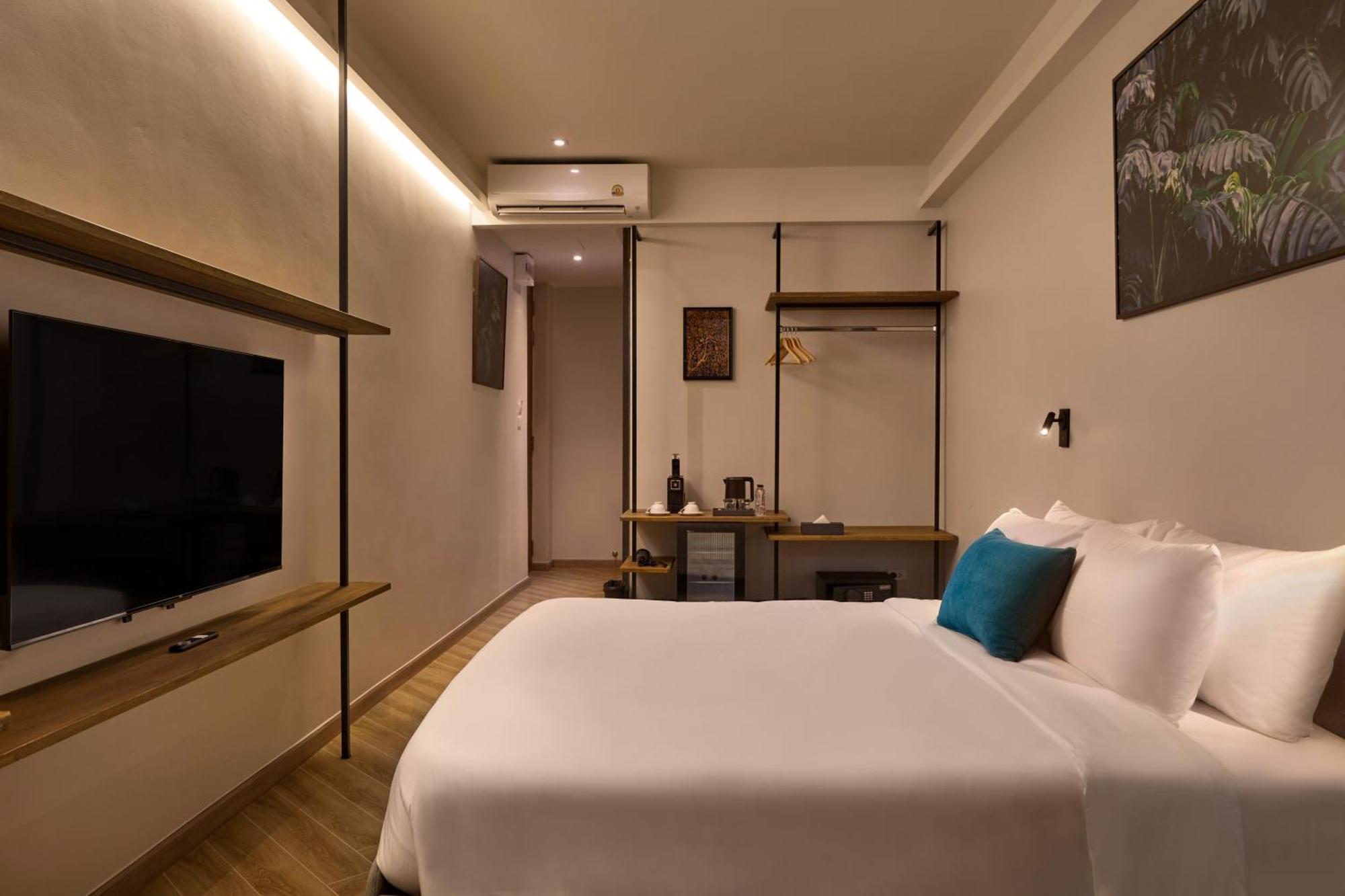 Red Door Samsen Hotel, Бангкок Екстер'єр фото